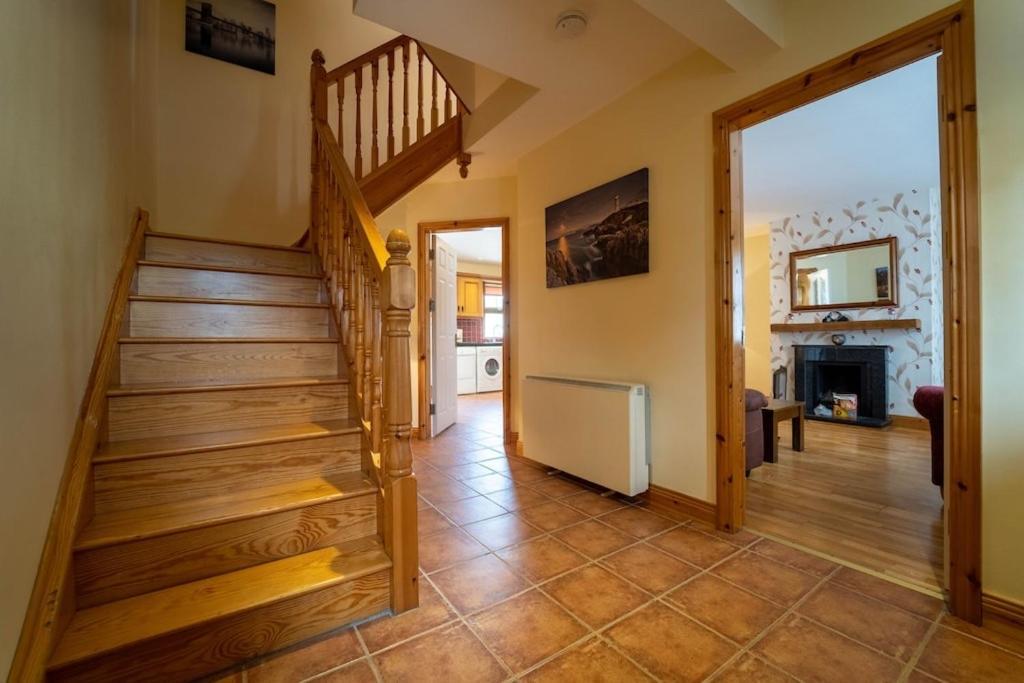 Burnham View Villa Дингъл Екстериор снимка